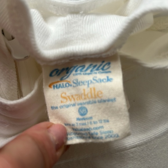 Great condition HALO swaddles in size NB and small - Picture 3 of 3